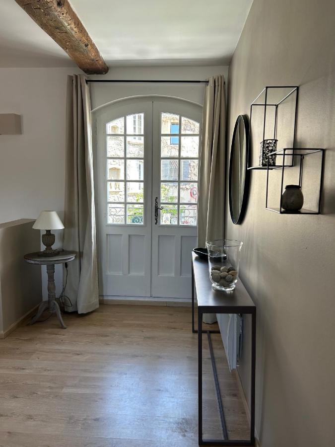 Sur Le Pont Apartment Vaison-la-Romaine Bagian luar foto